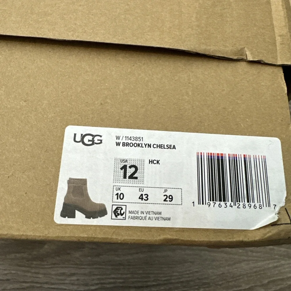 UGG Brooklyn Chelsea Waterproof Platform Boots Brown US 12/UK 10/EU 43